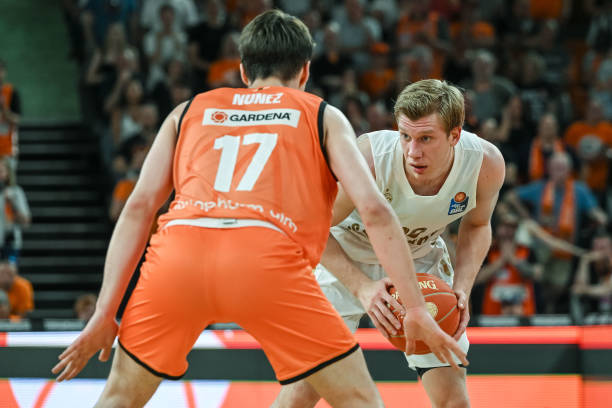 在全球化的 在全球化的