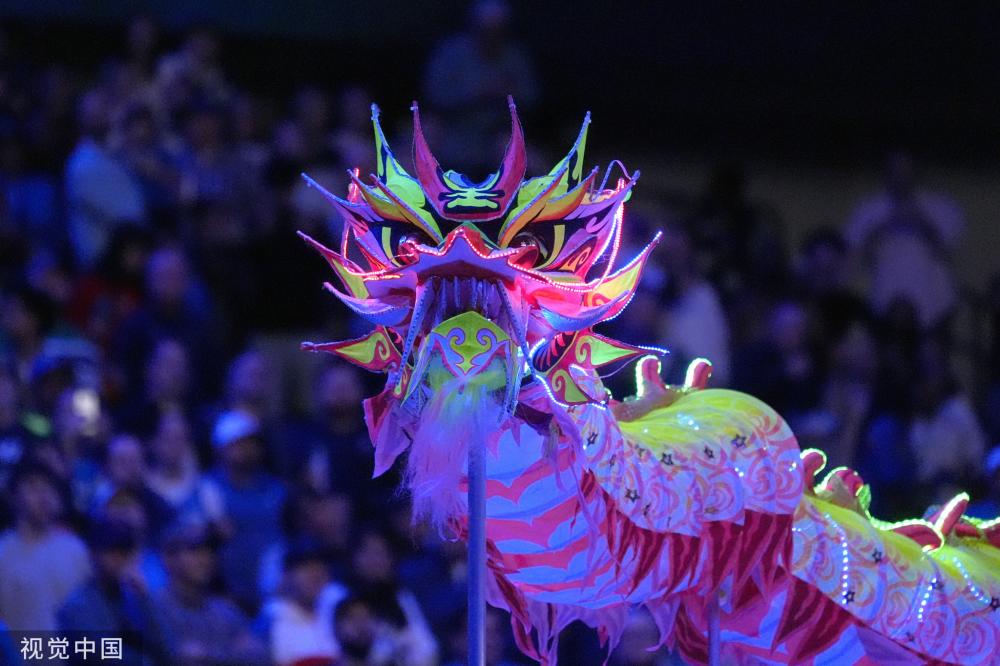 令人关注 令人关注